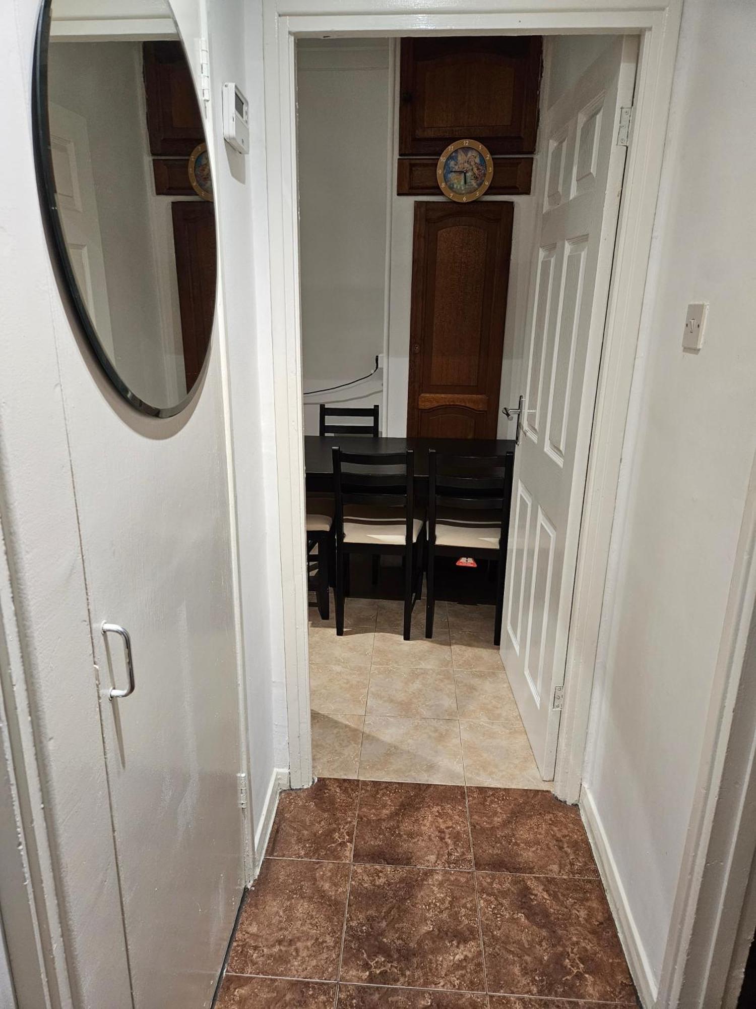 Mitcham Junction - 2 Bed - Sleeps 6 * Londra
