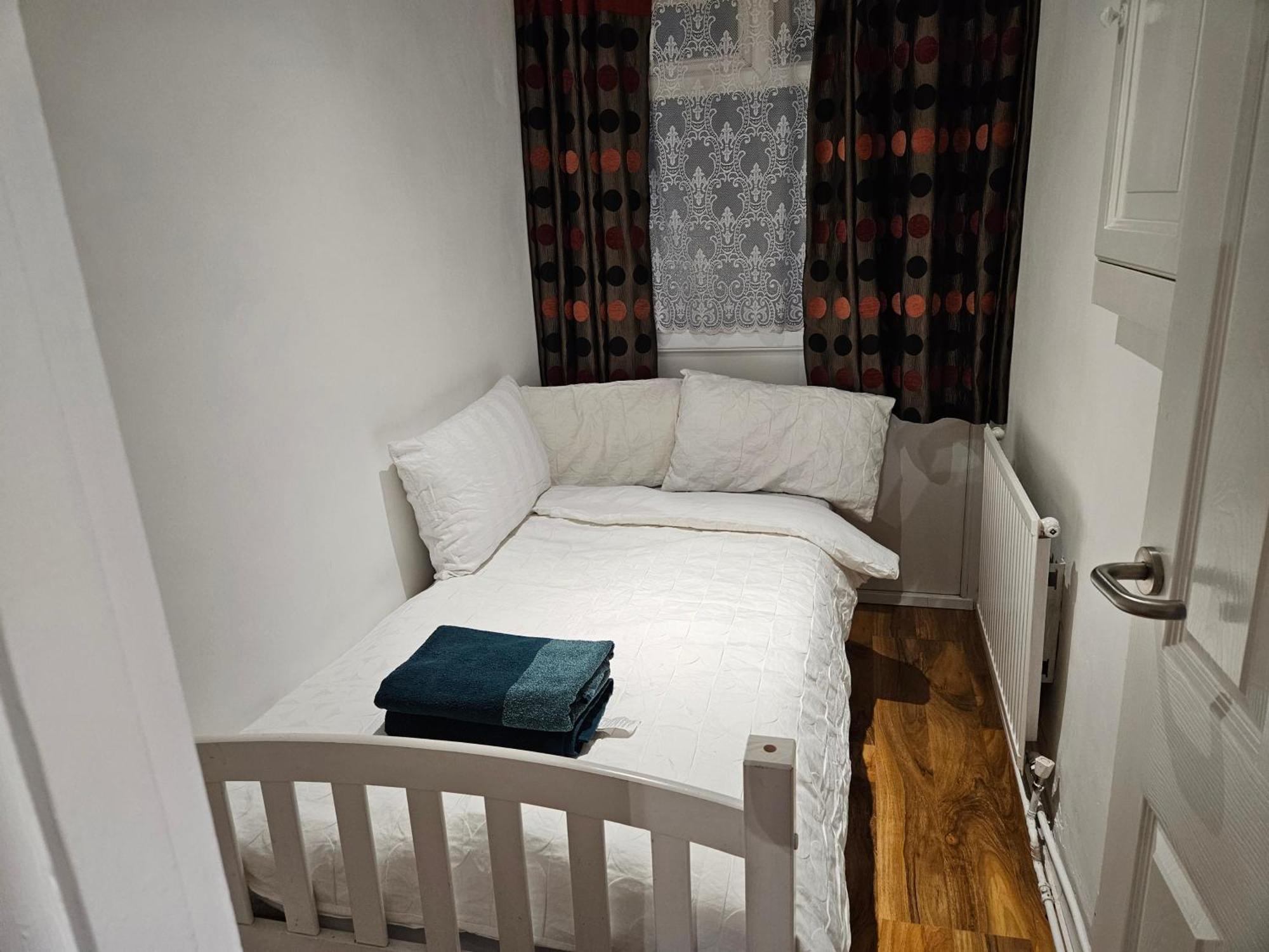 Appartamento Mitcham Junction - 2 Bed - Sleeps 6 Londra