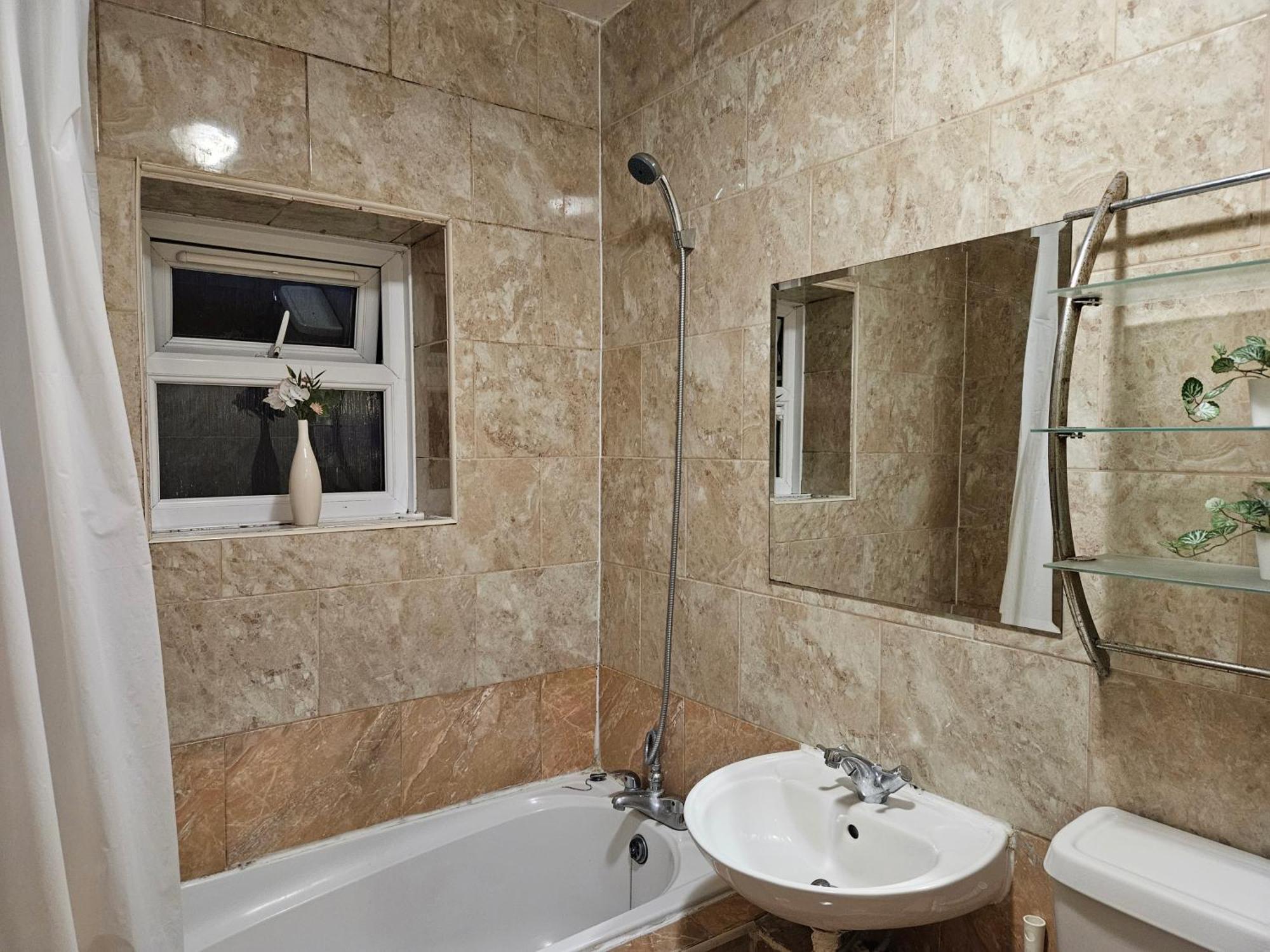 Appartamento Mitcham Junction - 2 Bed - Sleeps 6 *