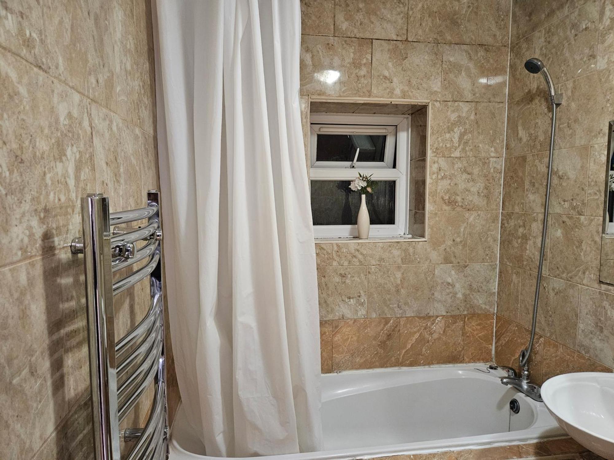 Appartamento Mitcham Junction - 2 Bed - Sleeps 6 Londra
